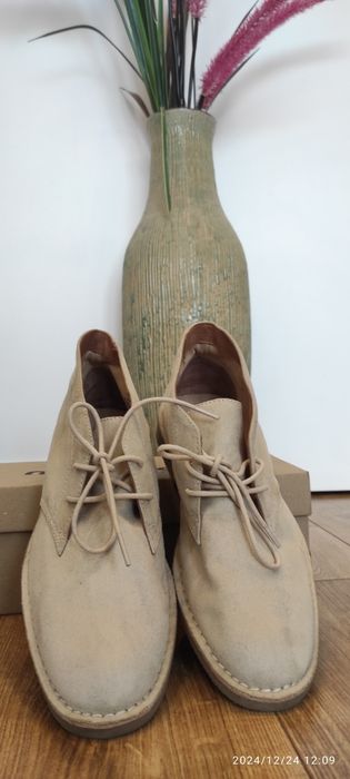 Продам  светлые ботинки Н&М