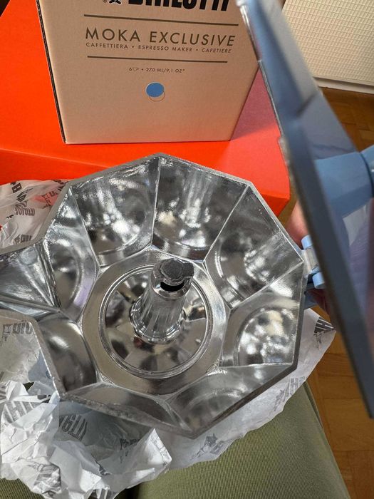 Kawiarka Bialetti Moka Exclusive 6 tz – błękitna, nowa!