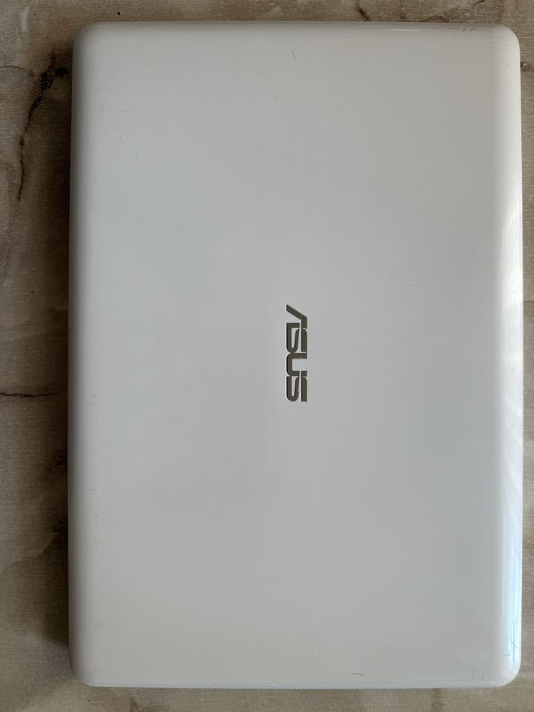 Ноутбук ASUS E-502m