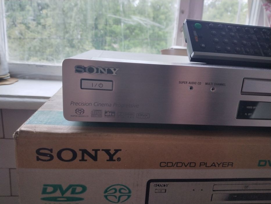 HI-FI  програвач DVD/SACD SONY DVP-ns955v
