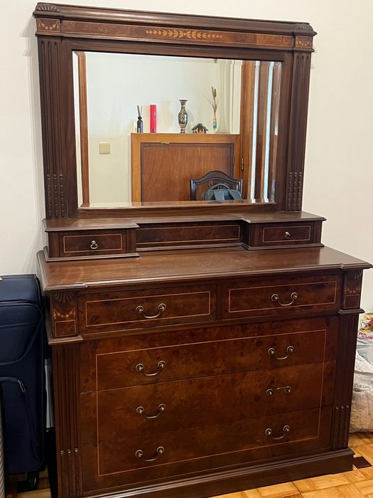 Conjunto de moveis vintage em muito bom estado