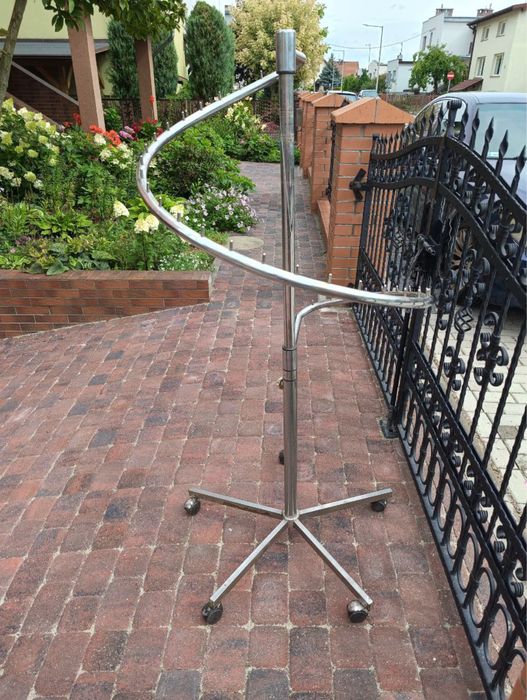 Sprzedam wieszak odziezowy