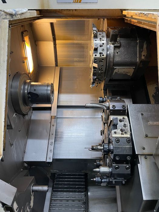 Токарний верстат ( токарный станок ) Okuma LCC15