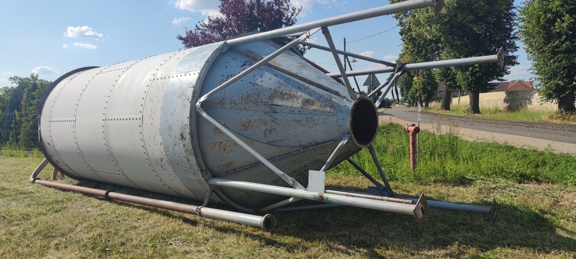 Silos na zboże zbiornik paszowy ocynkowany 24m3 (pellet trociny)