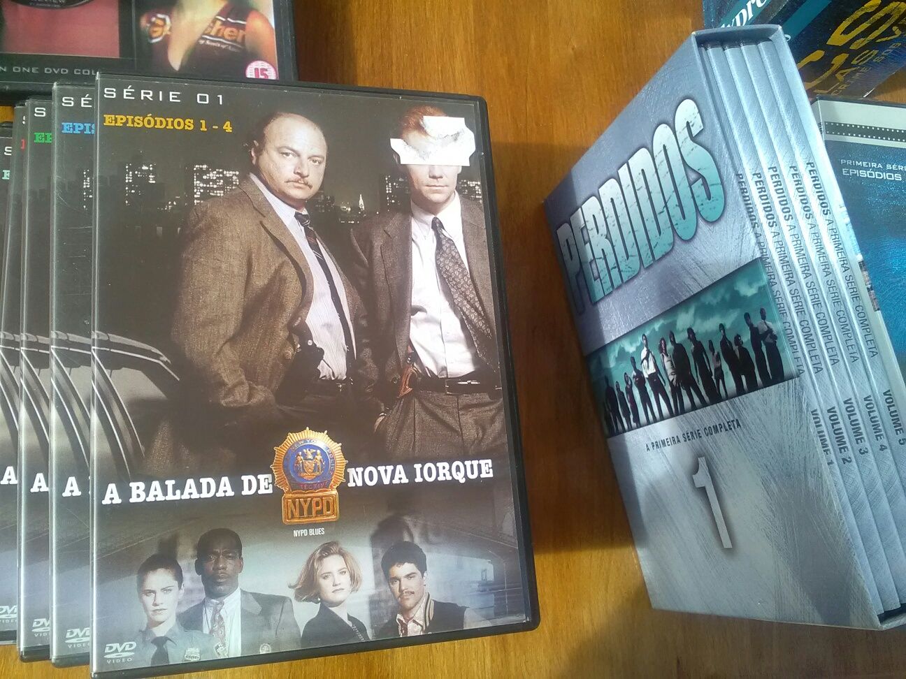 DVD várias séries e alguns selados