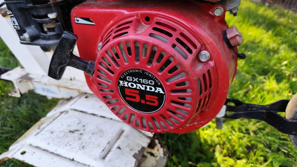 Glebogryzarka Honda
