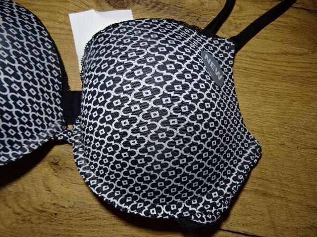 Marks & Spencer biustonosz push up 75 C
