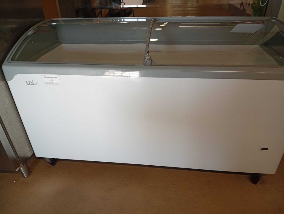 Arca congeladora UDIFRI 500 VC C/FECHO