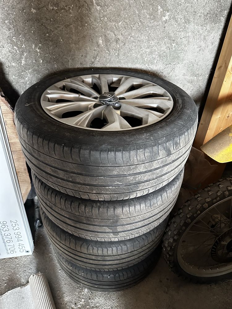 Conjunto de jantes Audi R17