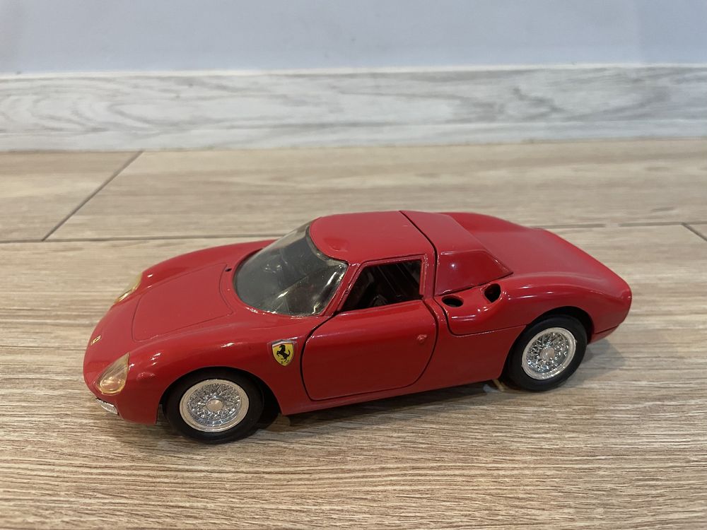 161. Model Ferrari 250Lm Le Mans 1:24 Revell)