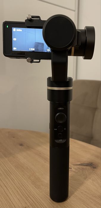 Trzy osiowy gimbal Firmy Feiyutech