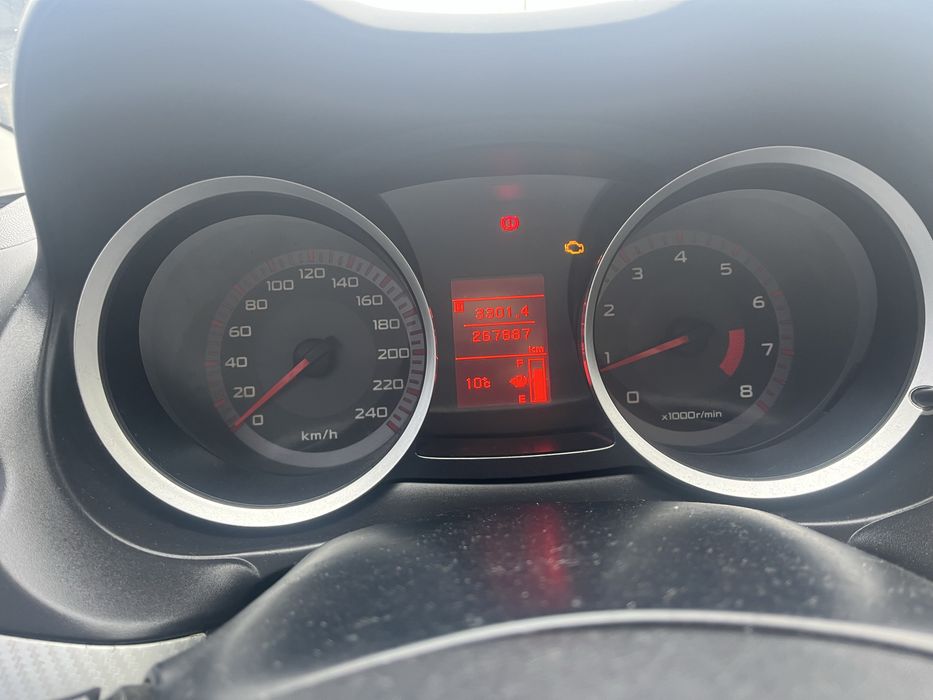 Лансер 10 мотор 1,5 коробка механика 5 ст