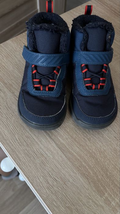 Sprzedam buty dziecięce rozmiar 25