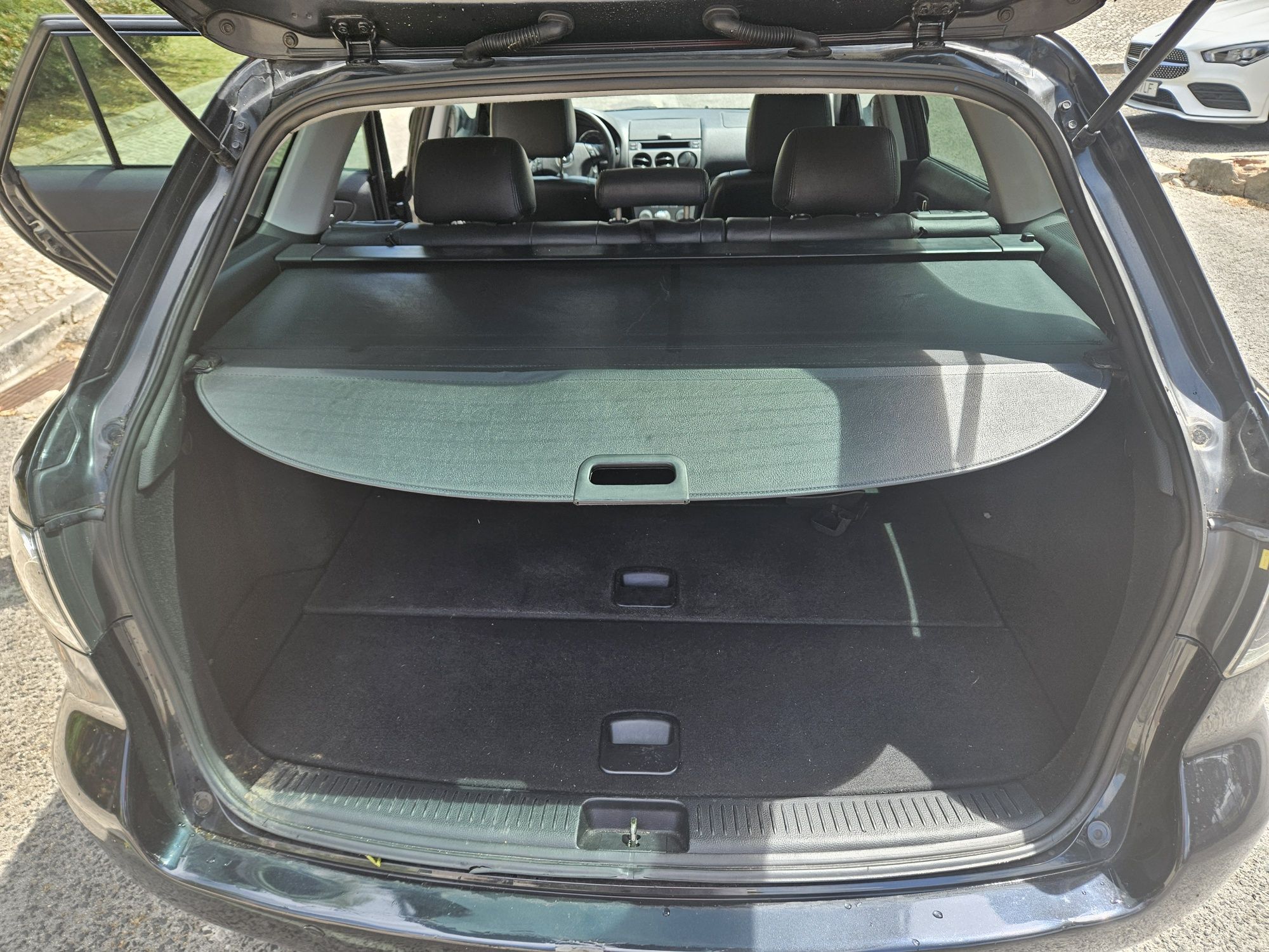 Mazda 6 sw 2.0, 222.000km, ano 2005