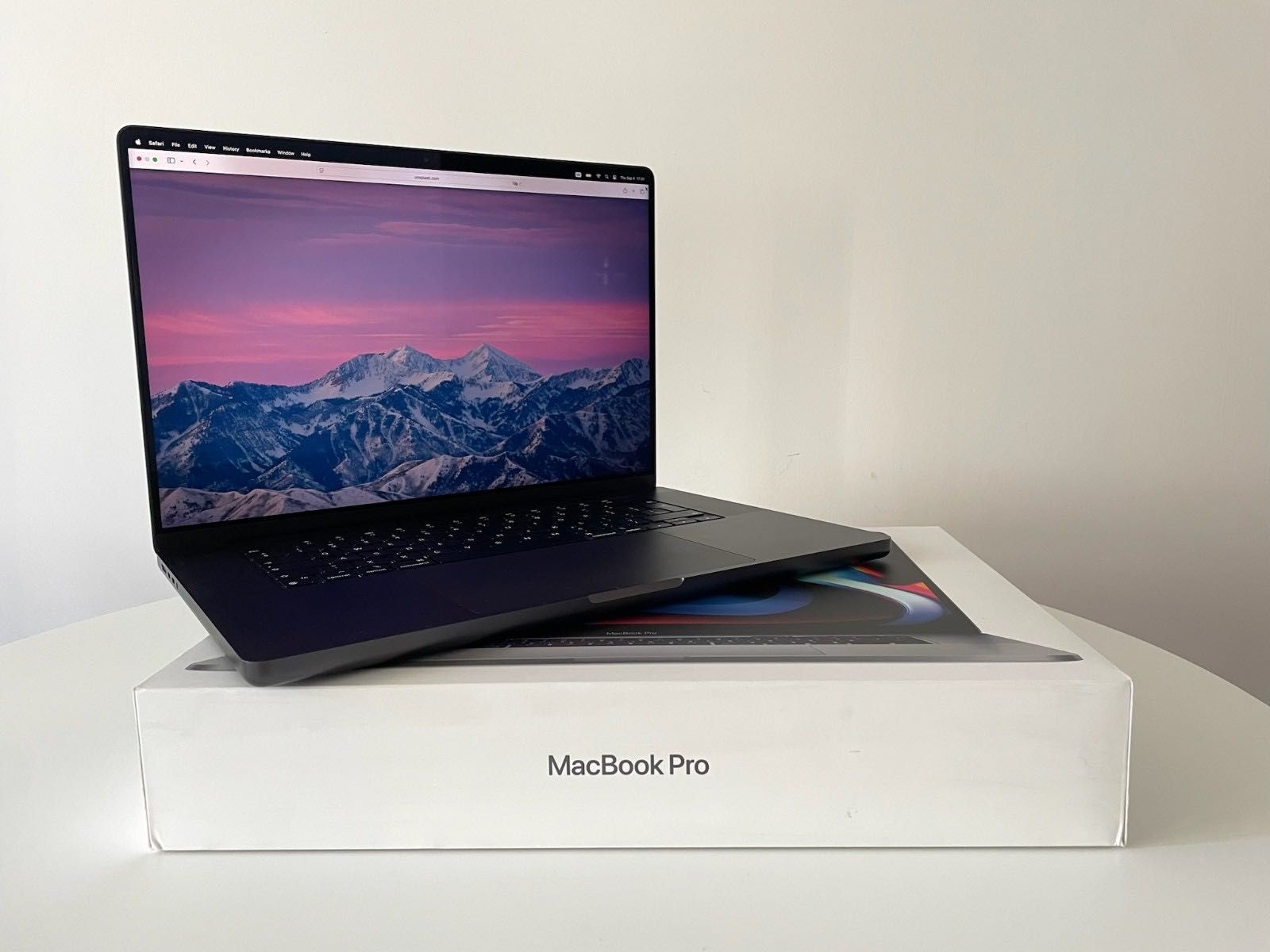 Apple MacBook Pro M3 Max (2023) 16 Core 64 GB 40 Core GPU 1 TB SSD