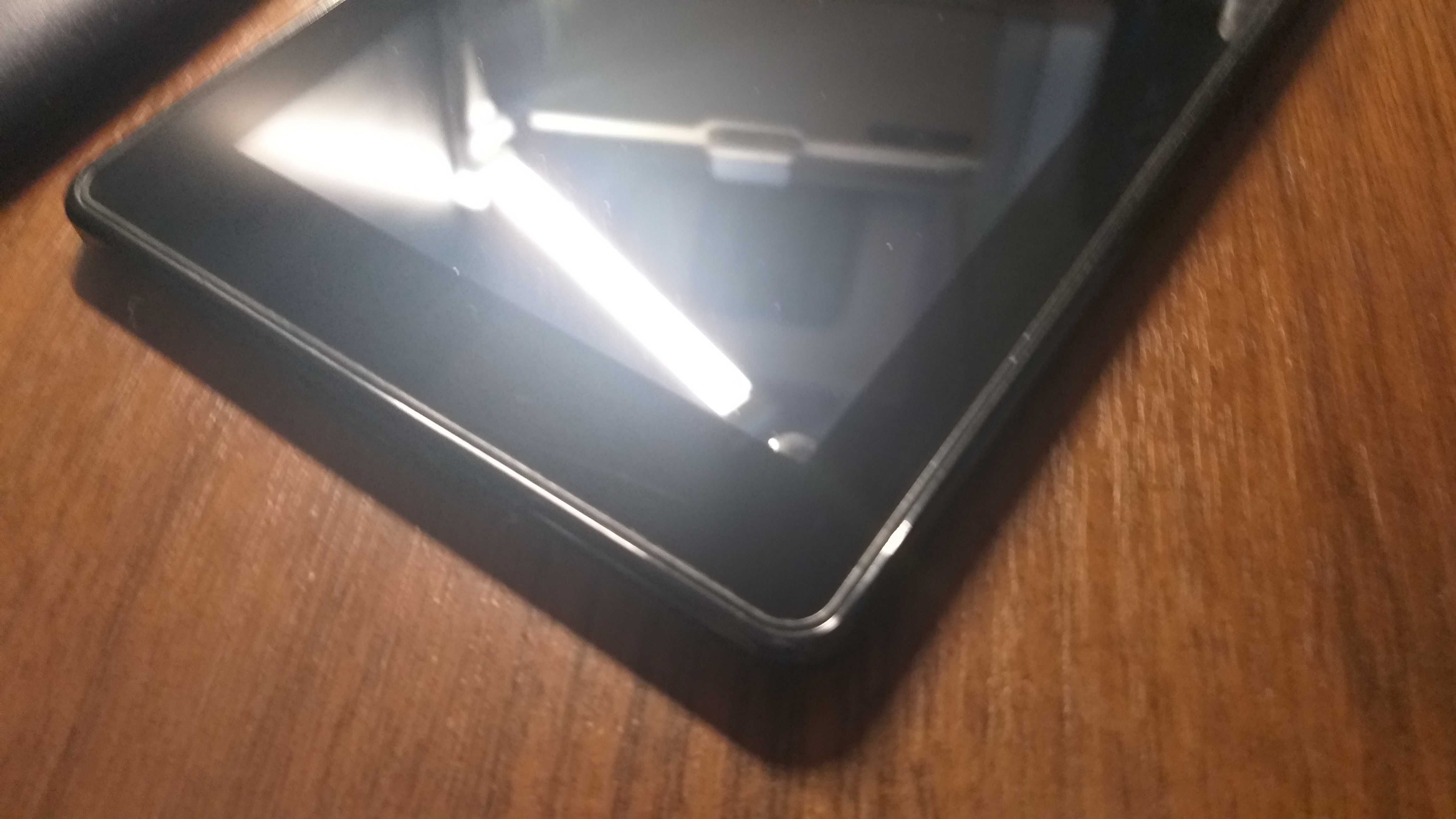 Цветной дисплей 7" Kindle Fire
