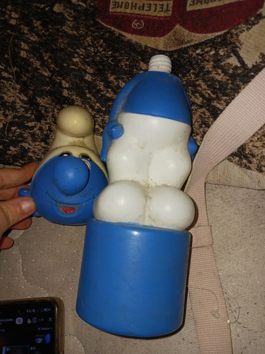 Frasco de shumfts vazio