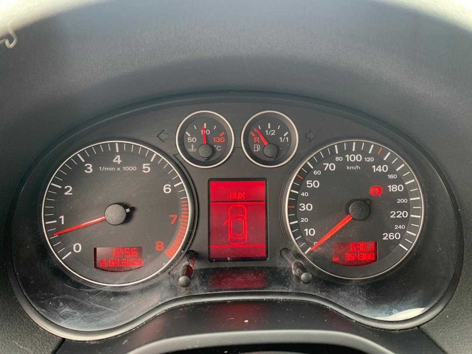 Audi a3 8p 5 drzwi 1.6 b