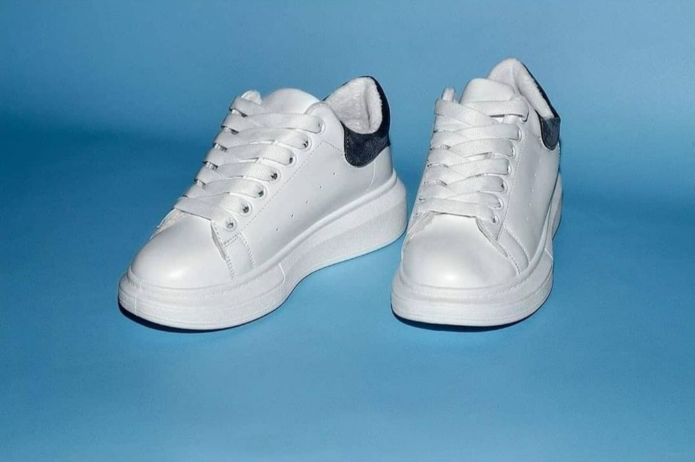 Зимові кеди кросівки чоботи жіночі дівчачі. Розпродаж