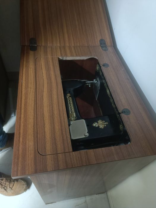 Máquina de costura singer