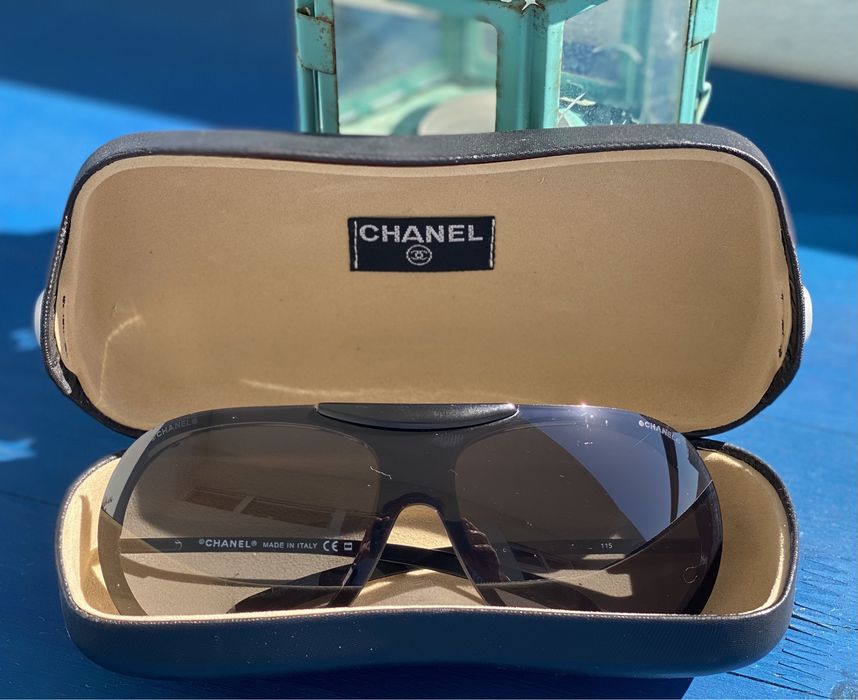 Oculos sol chanel originais pretos com lente azul