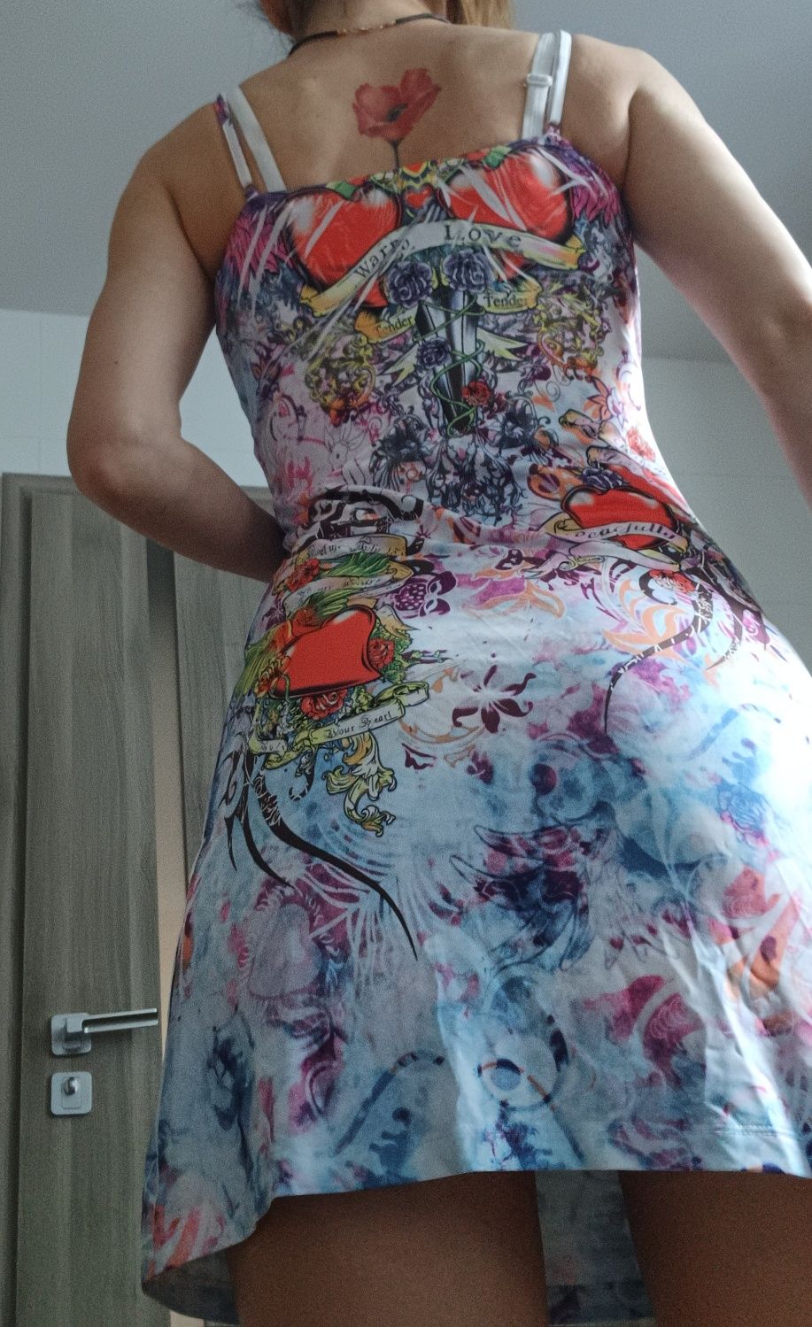 Sukienka kolorowa z kolorowymi koralikami M