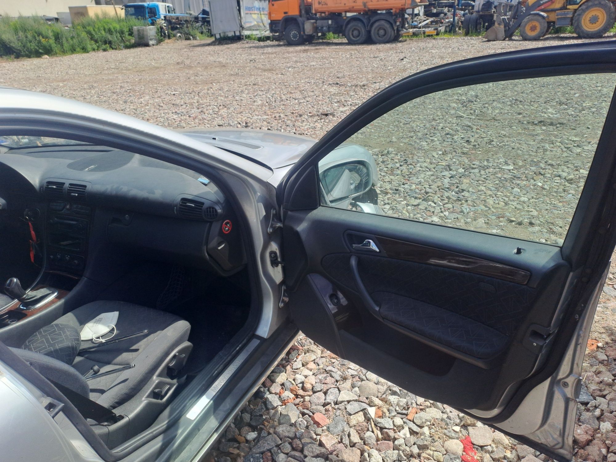 Mercedes w203 na części