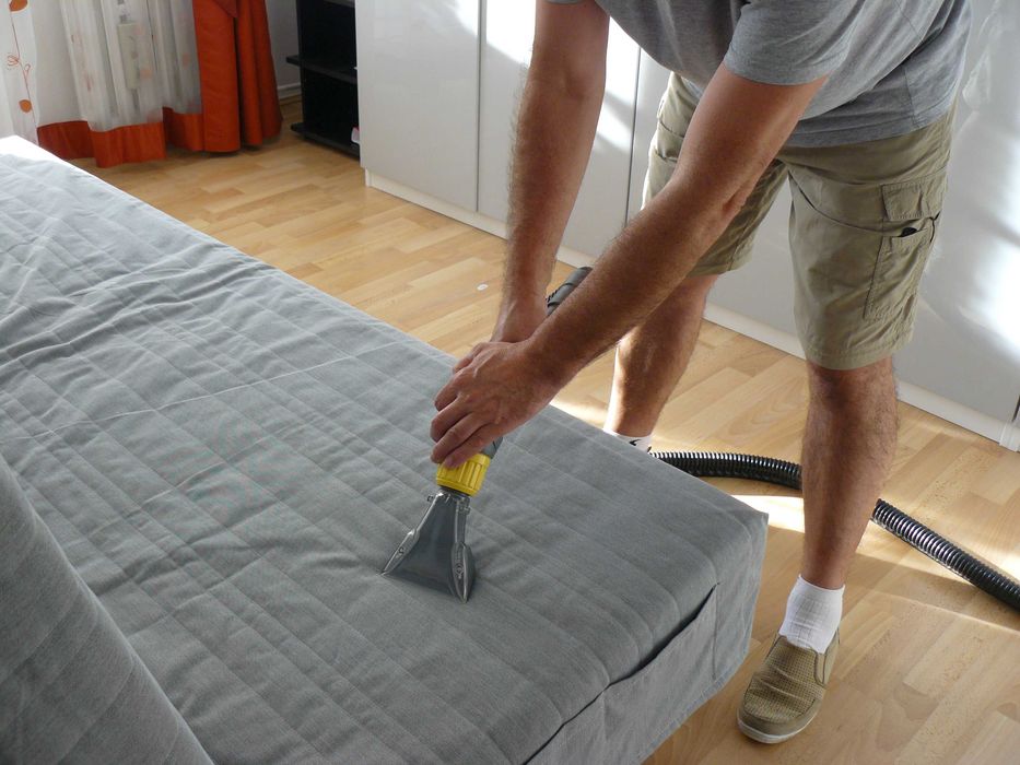 Pranie czyszczenie tapicerki dywanów kanap sof narożników ozonowanie