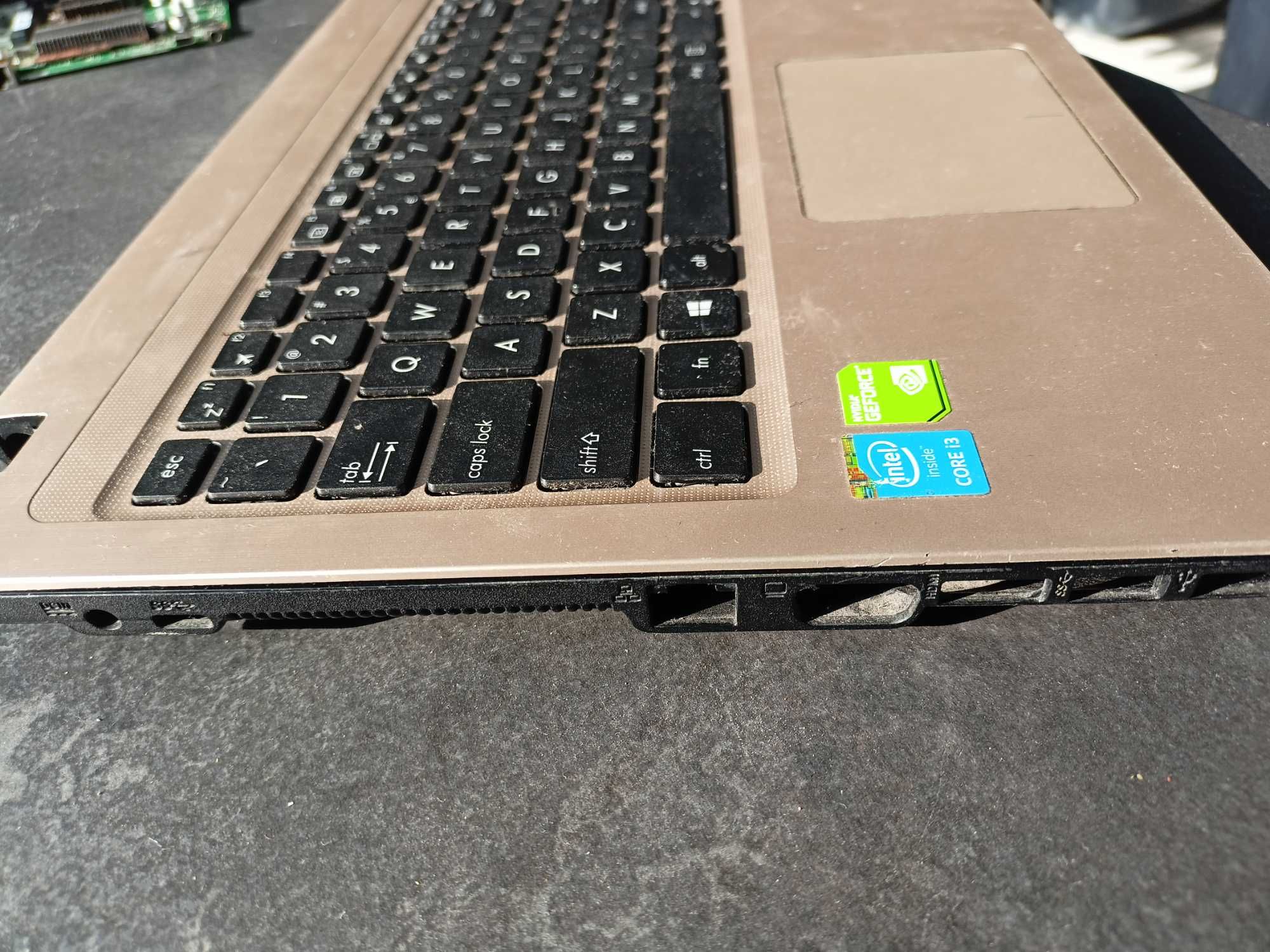 ASUS Notebook R540L 15,6" - dolna obudowa laptopa z klawiaturą