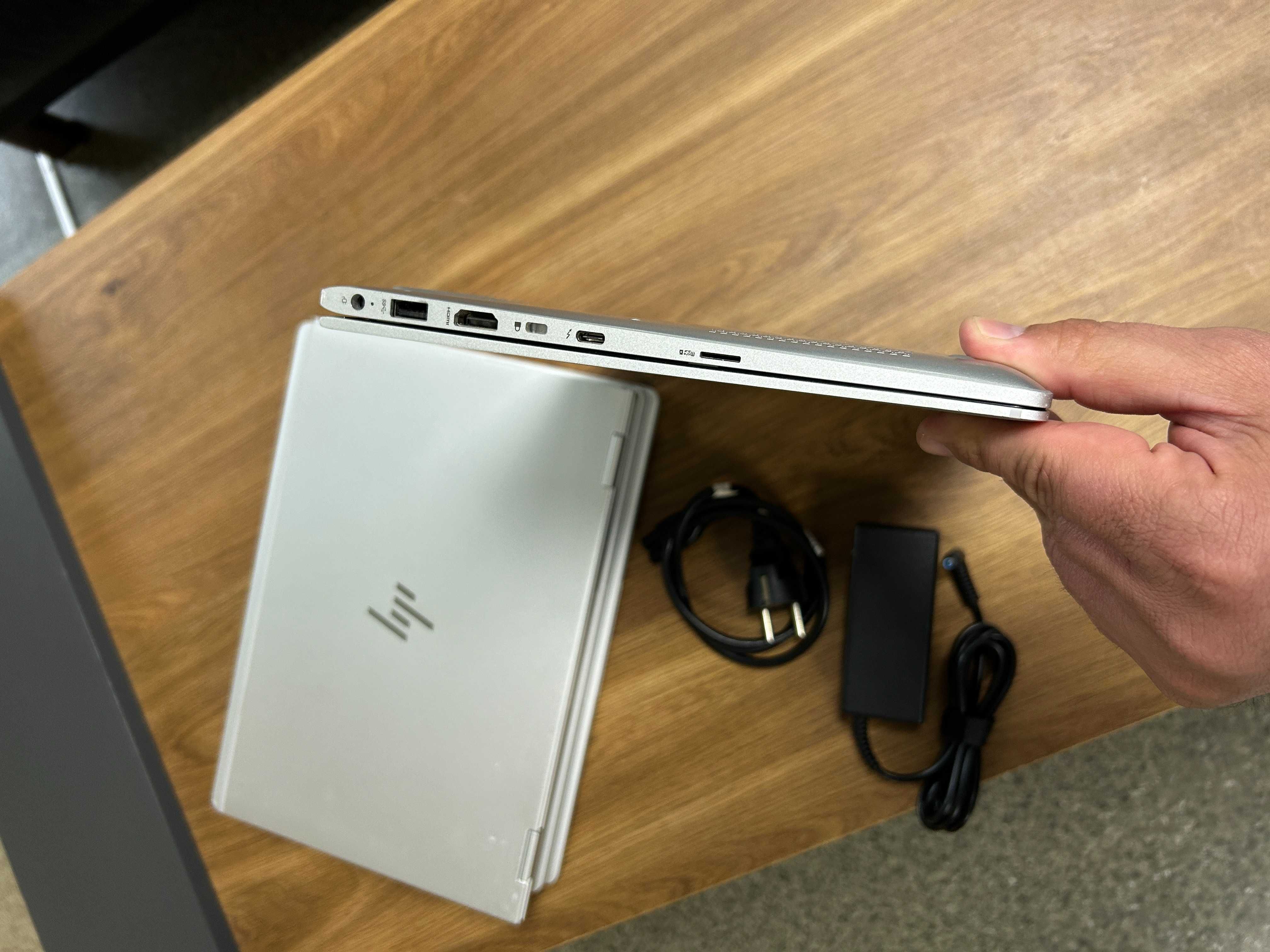 Сенсорний ноутбук трансформер HP EliteBook x360 1030 G2