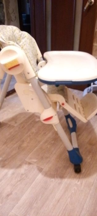 Стульчик для кормления и ходунки