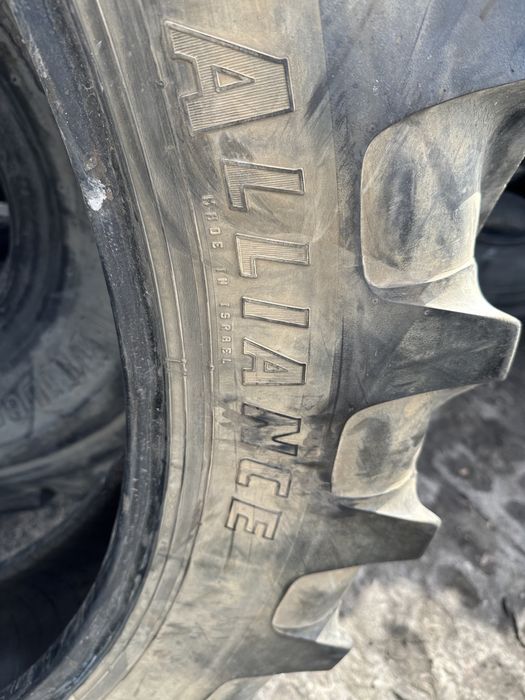 Opona 12.4r46 300/95r46 Alliance A-350