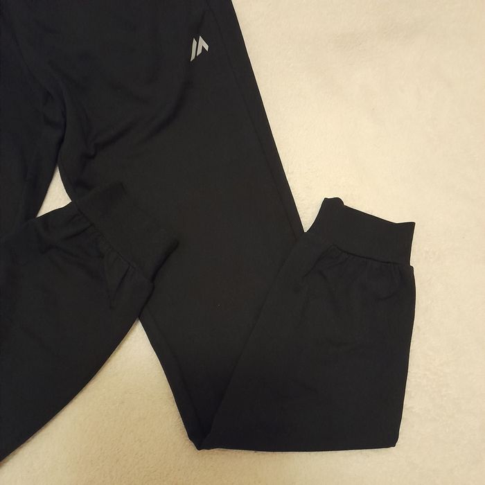 Bluza sportowa rozpinana i spodnie treningowe r.146 jak NOWE komplet