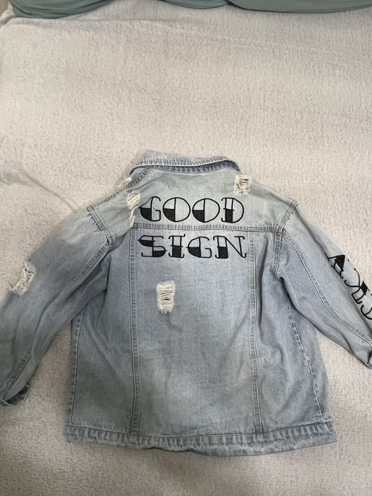 Продам жіночий джинсовий піджак