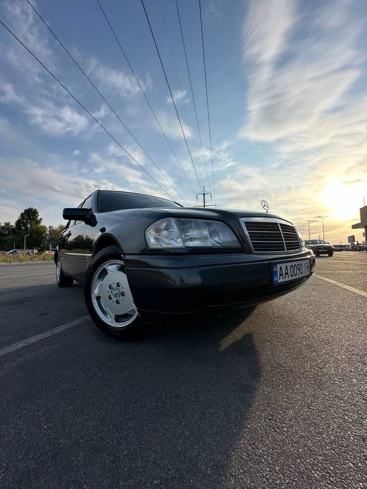 Mercedes-Benz C 220 комлектація sport