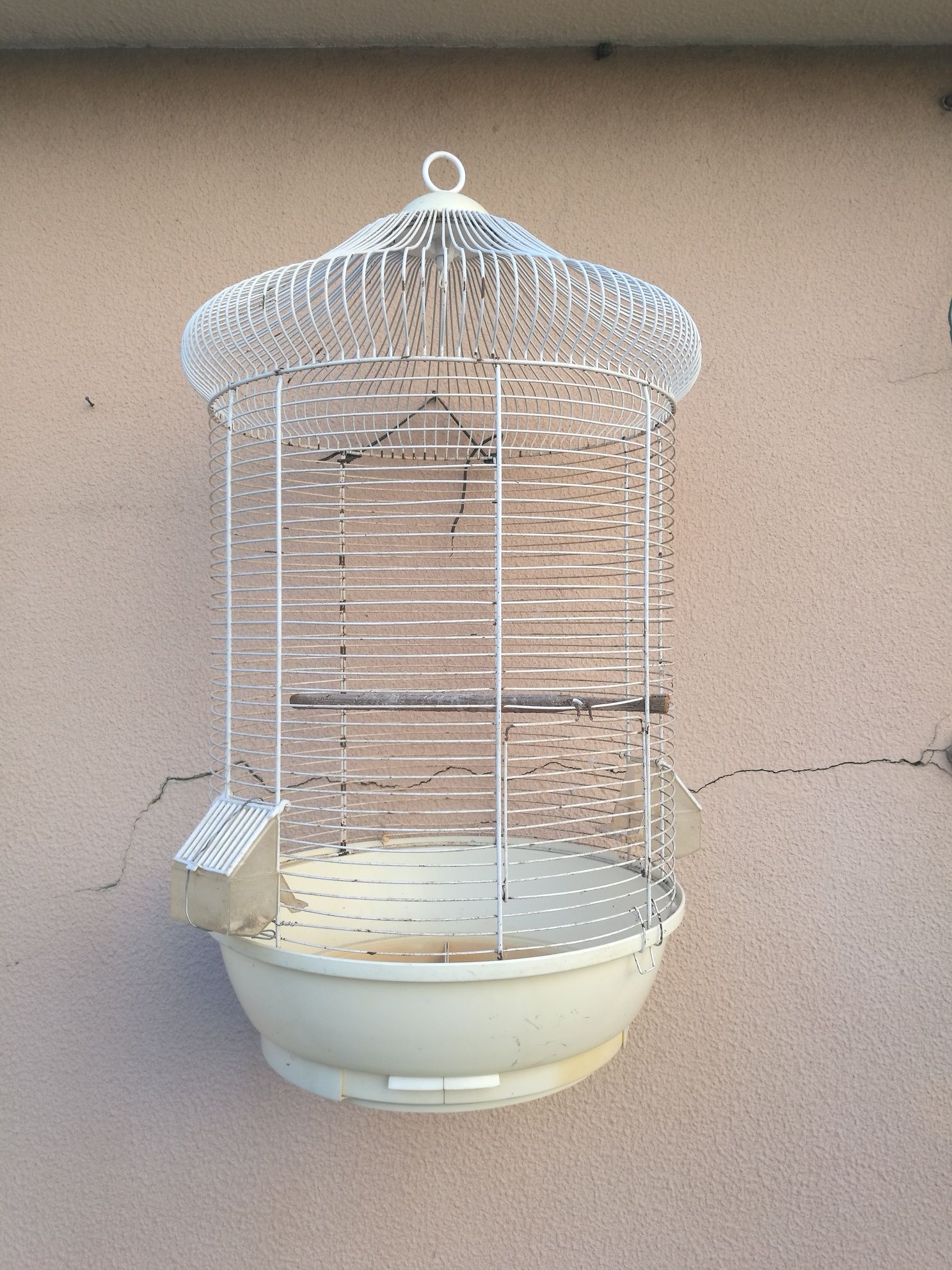 Troco e vendo gaiolas que tenho a mais por agapornis e caturras ou out