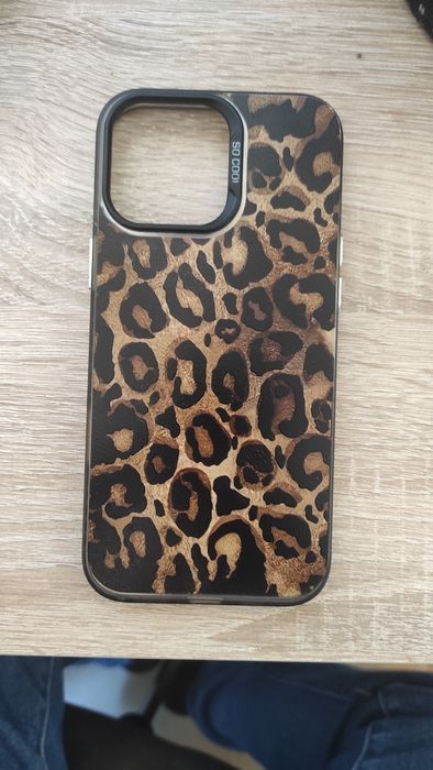 Etui iPhone 15+ panterka