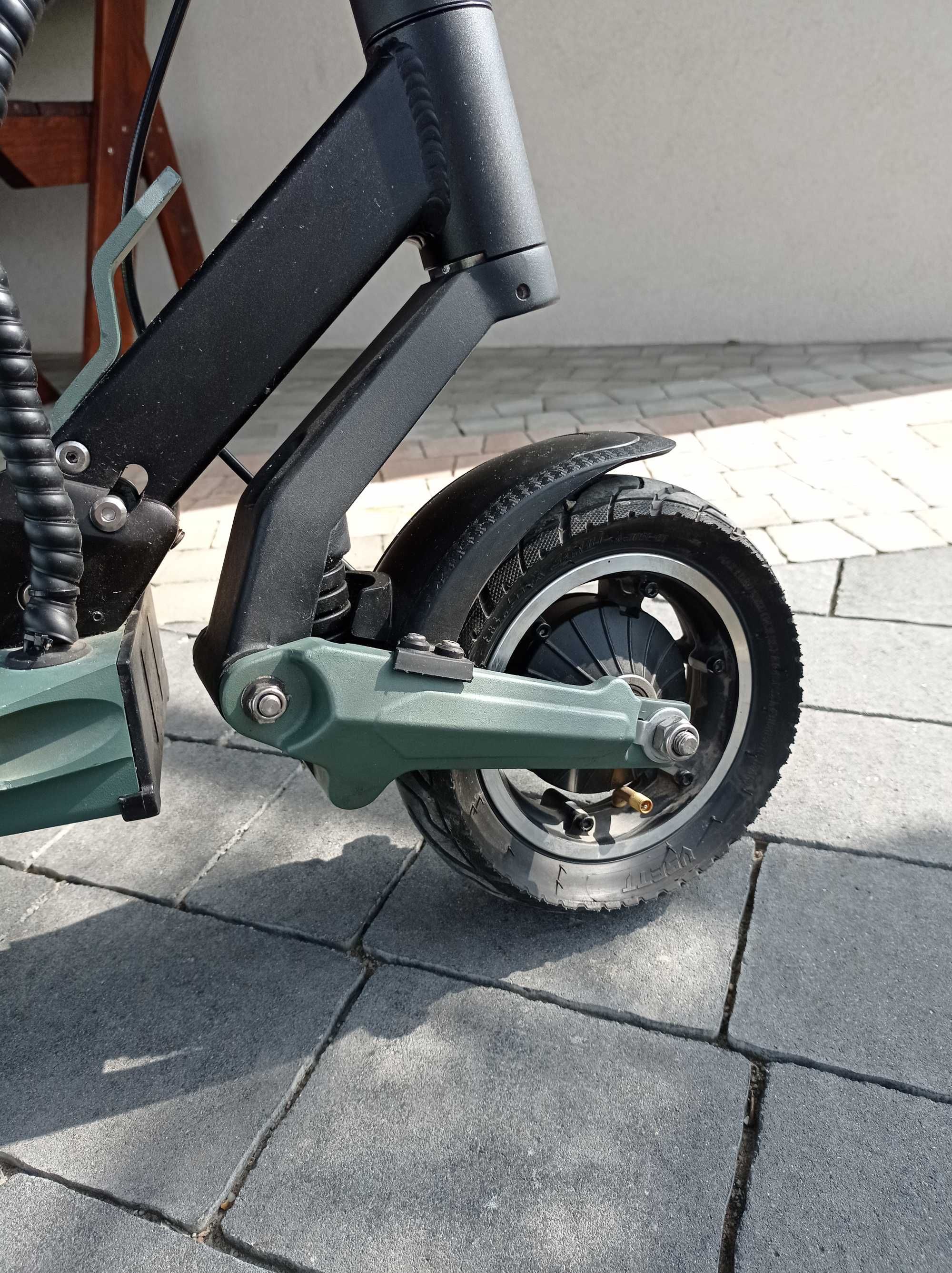 Hulajnoga elektryczna Vsett 8 stan bardzo dobry!