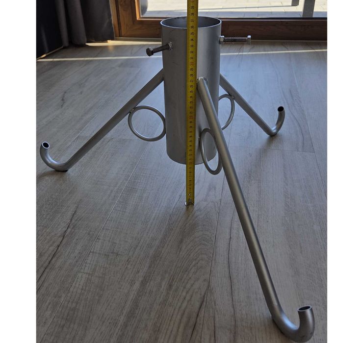 Stojak pod choinkę - mocny, metalowy, wytrzymały