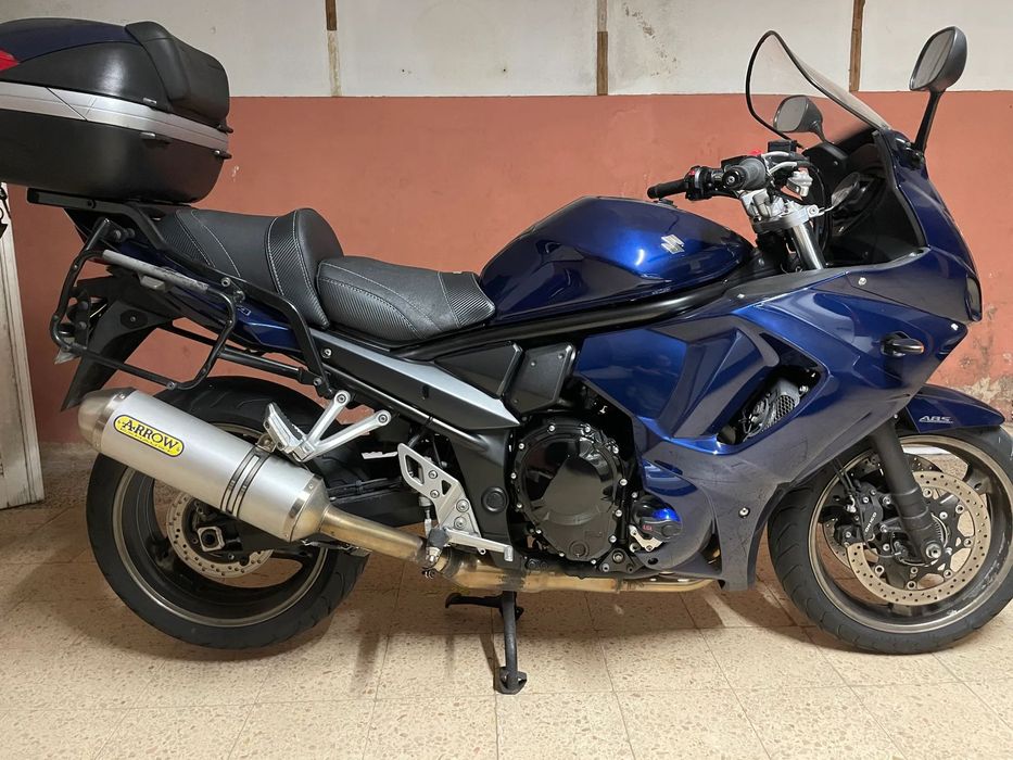 Suzuki GSX  1250 FA