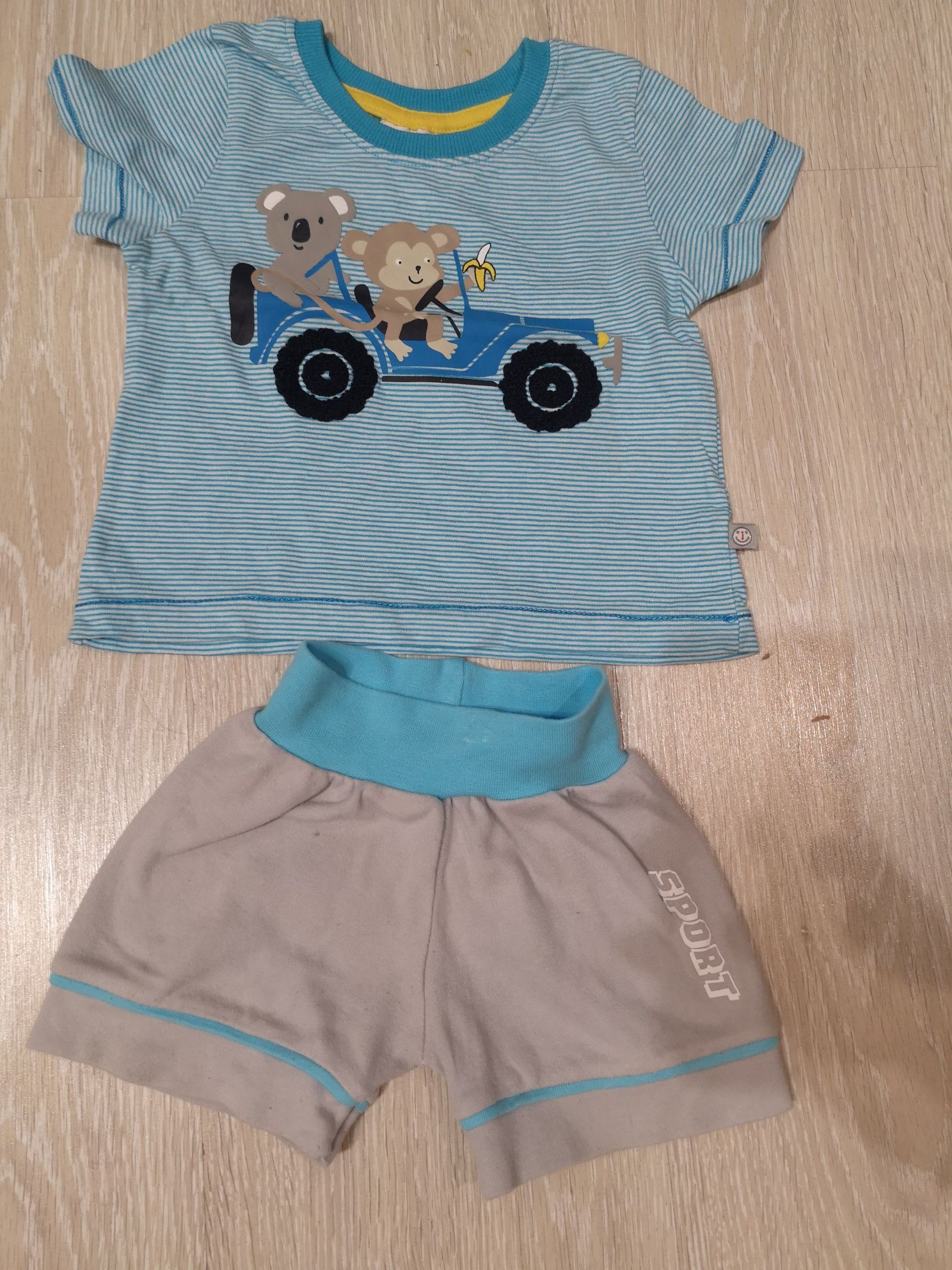 Komplet letni r. 74 spodenki T-shirt