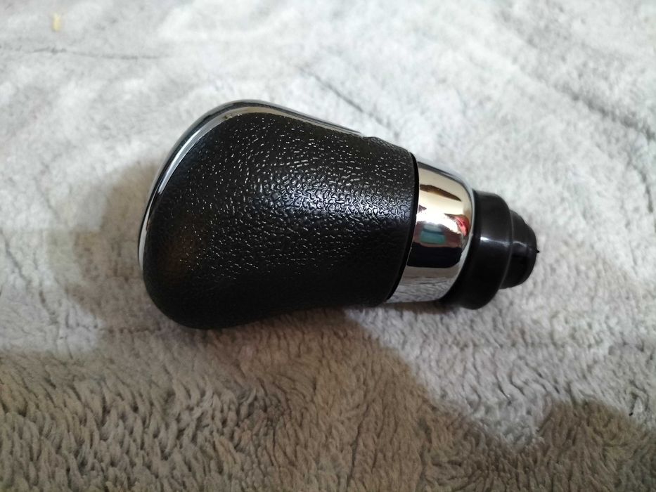 Sprzedam nową Gałkę do zmiany biegów nie pasuje do samochodu FORD MOND