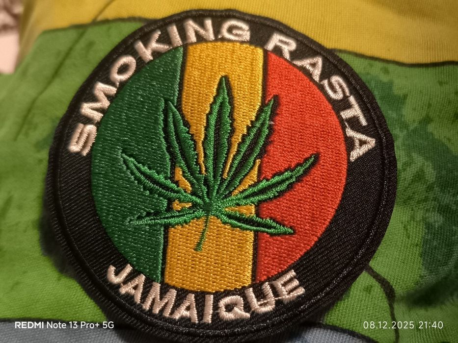 Нашивки большие по размерам