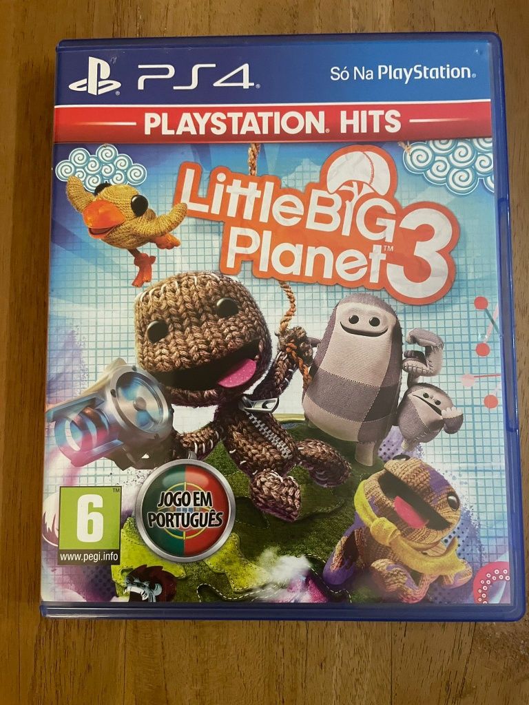 PlayStation®4 (500gb) + 2 Comandos + 7 Jogos