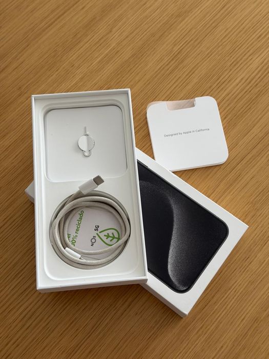 Iphone 15 Pro Max como novo