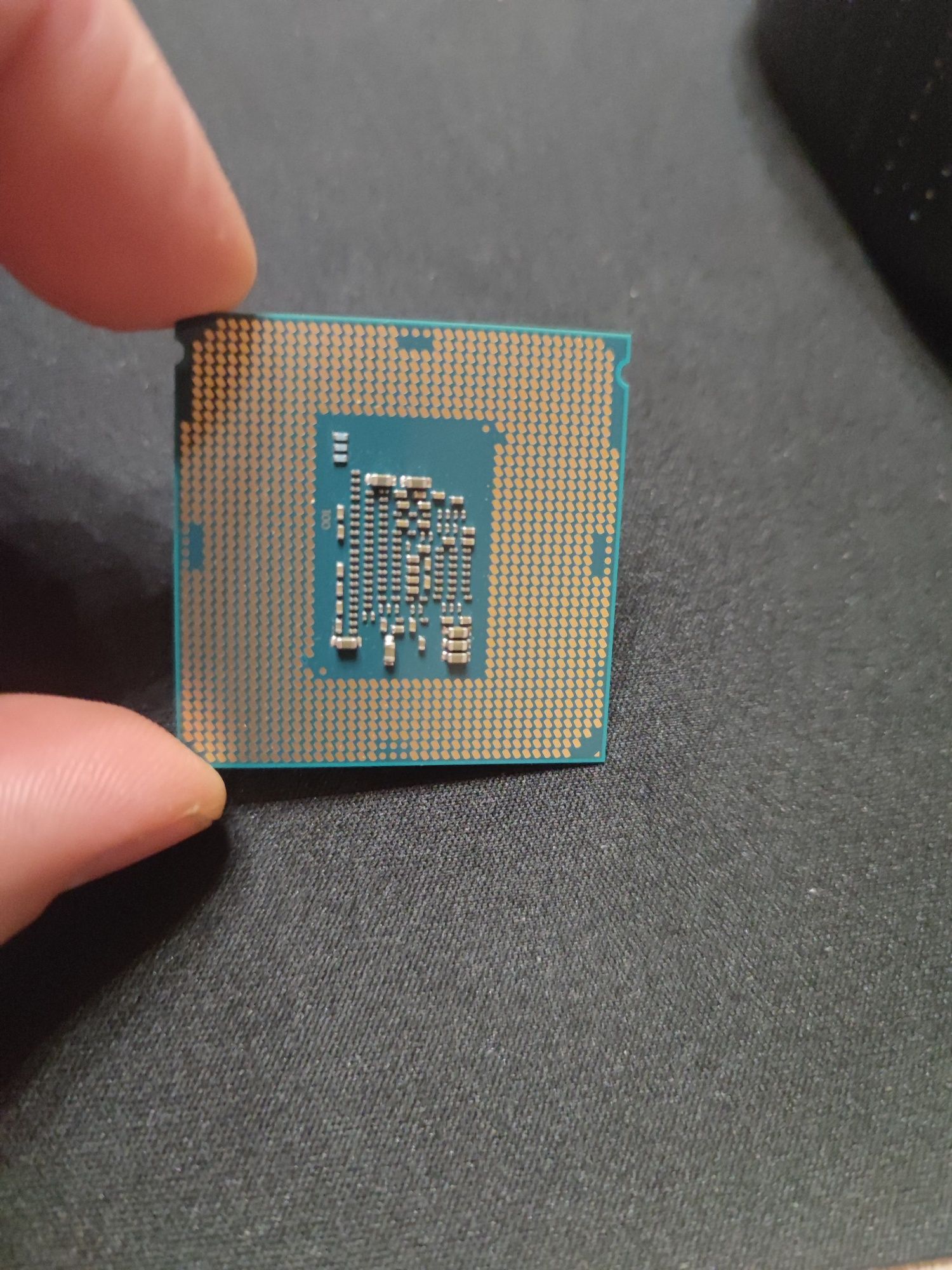 Процесор Intel i3-6100