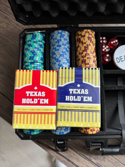 Набор для покера 300 фишек (глинные фишки)