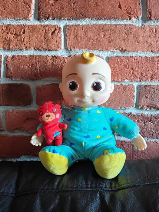 Cocomelon - duża lalka JJ śmieje się, śpiewa po angielsku