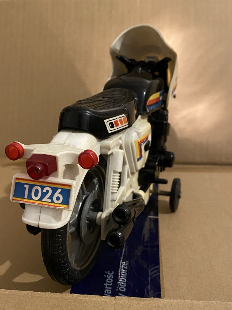 Miniatura/kolekcjonerska zabawka/model Honda CR 750 PRL