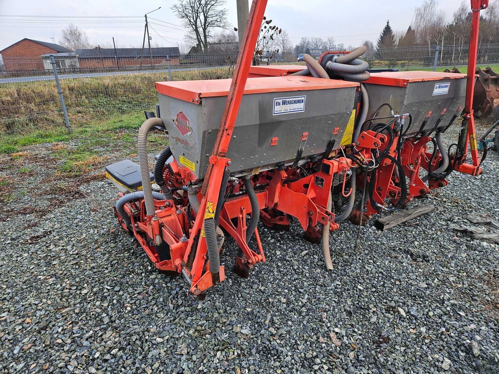 Siewnik do kukurydzy 6 rzędowy Kuhn Planter 2